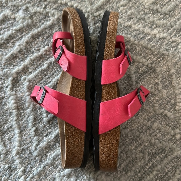 Birkenstock Mayori Fuchsia Hot Pink Faux Leather Sandal 38 - Picture 4 of 6